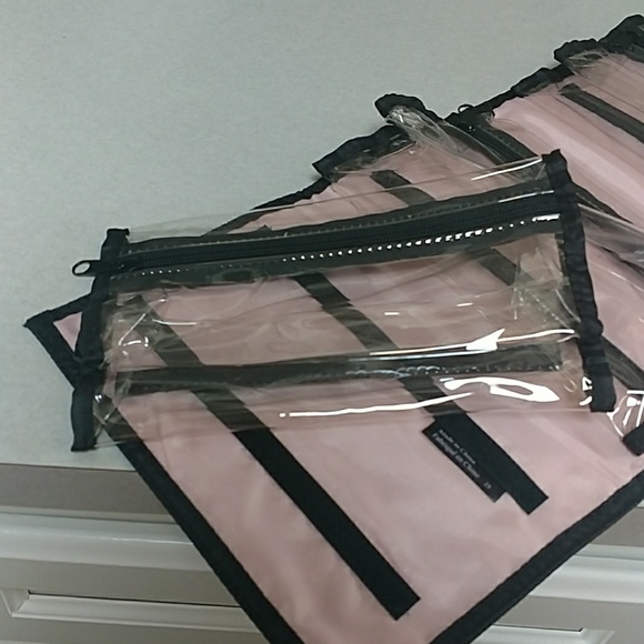 Mary Kay Hanging Cosmetic  Bag - Picture 4 of 4